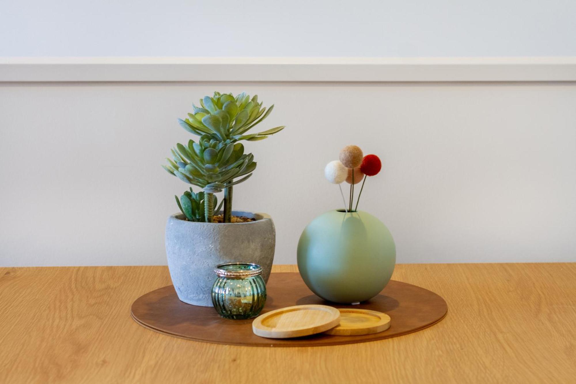 City Living: Upper Studio Haven On Wilmer Крайстчърч Екстериор снимка