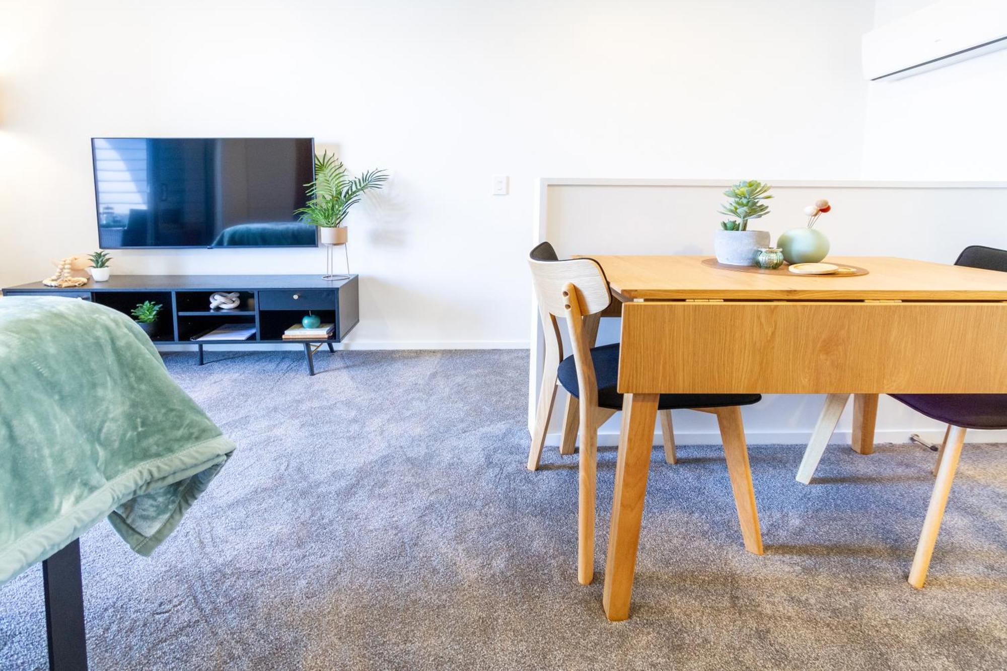 City Living: Upper Studio Haven On Wilmer Крайстчърч Екстериор снимка